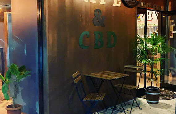 VAPE初心者の方にも分かりやすくご説明いたします。岡崎市のVAPECREW